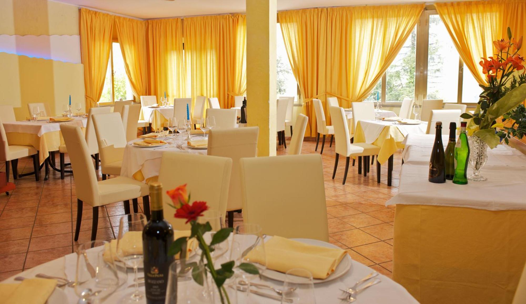 Hotel La Meridiana 乌尔比诺 外观 照片