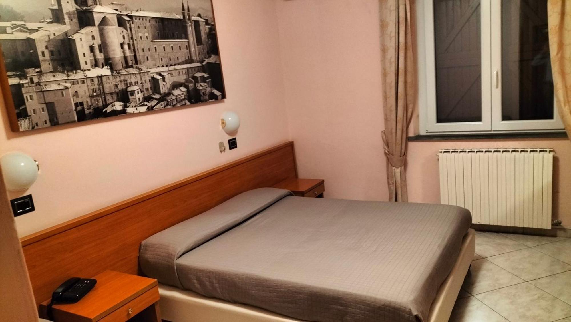 Hotel La Meridiana 乌尔比诺 外观 照片