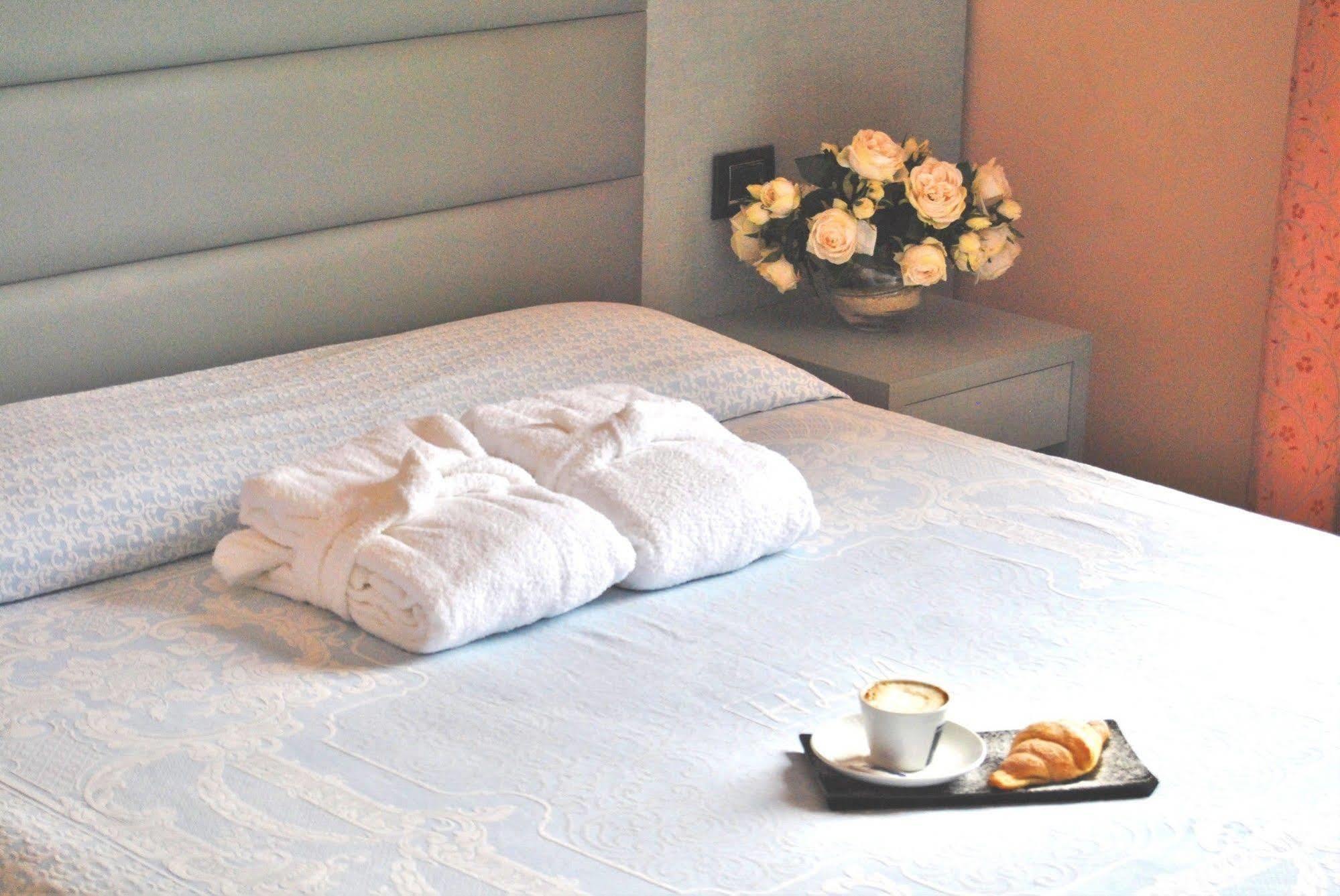 Hotel La Meridiana 乌尔比诺 外观 照片