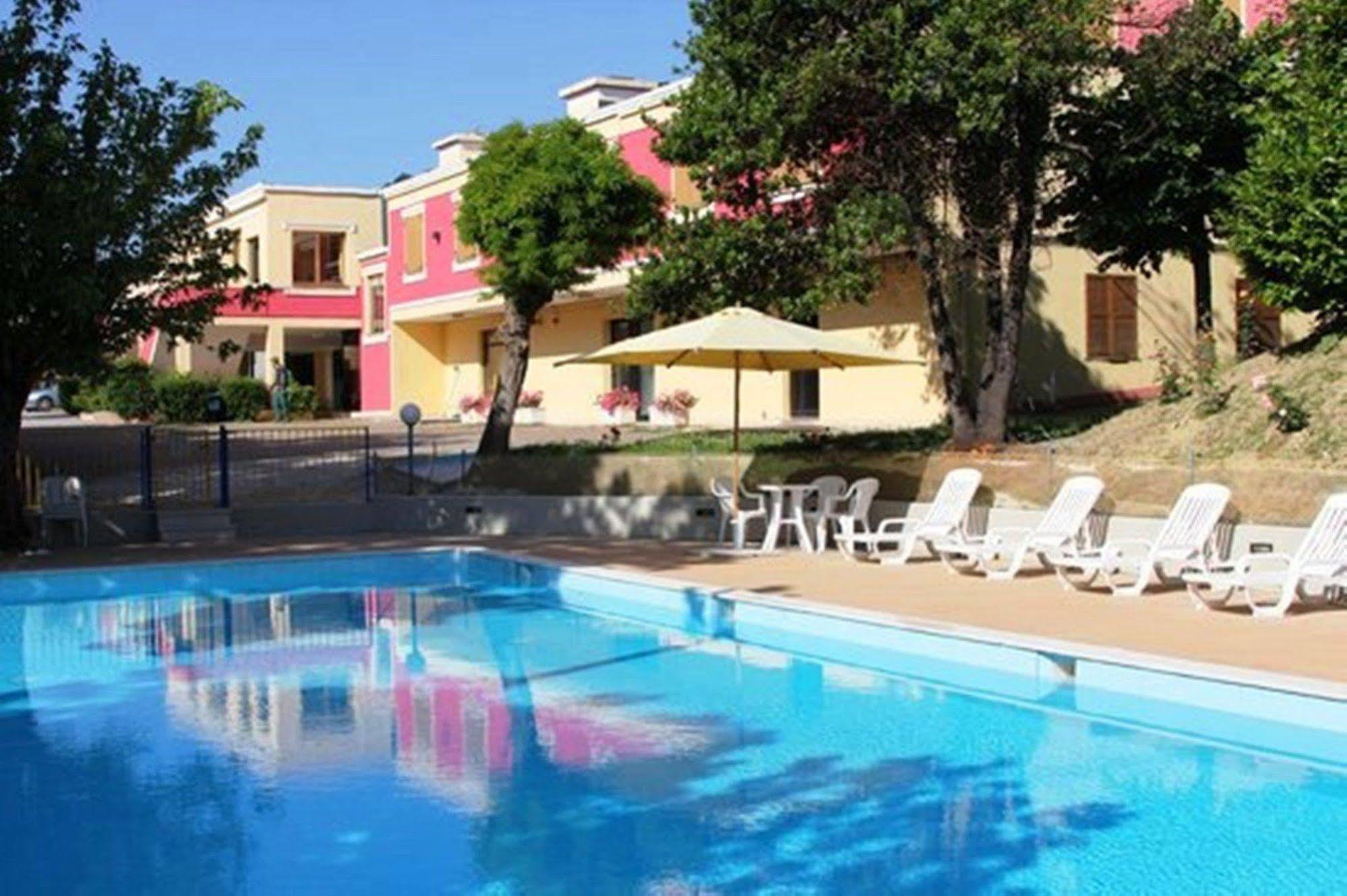Hotel La Meridiana 乌尔比诺 外观 照片